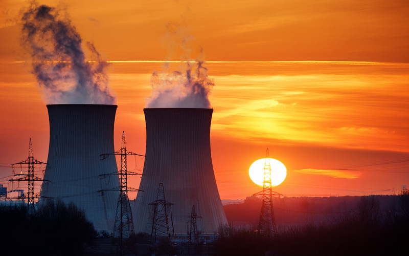 U.S. Signs Deal on Nuclear Reactors